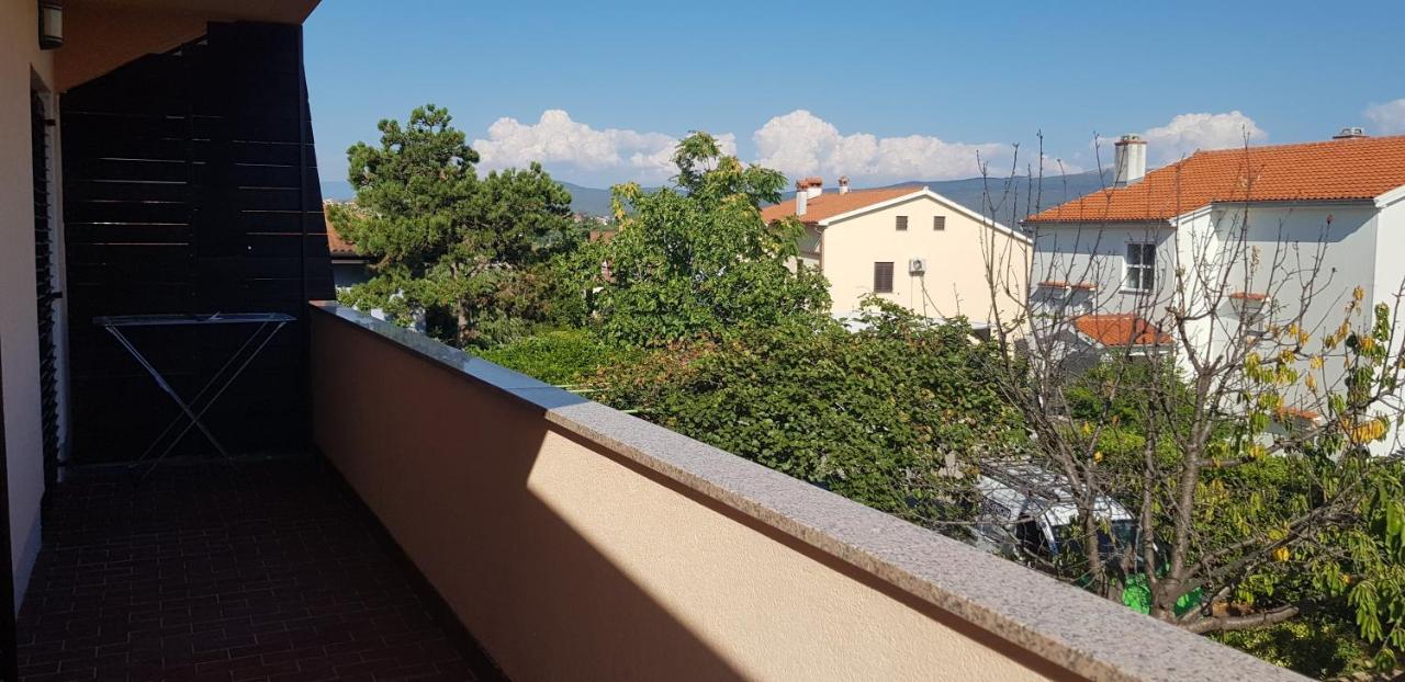 Apartmani Zem, Krk Krk Town Exterior foto